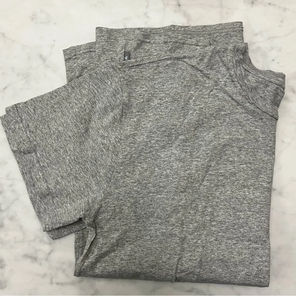 Aritzia TNA Tour T-Shirt - Heather Chrome - Picture 1 of 5